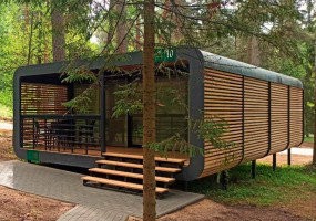 Дизайнерские домики-бунгало в Подмосковье среди соснового леса